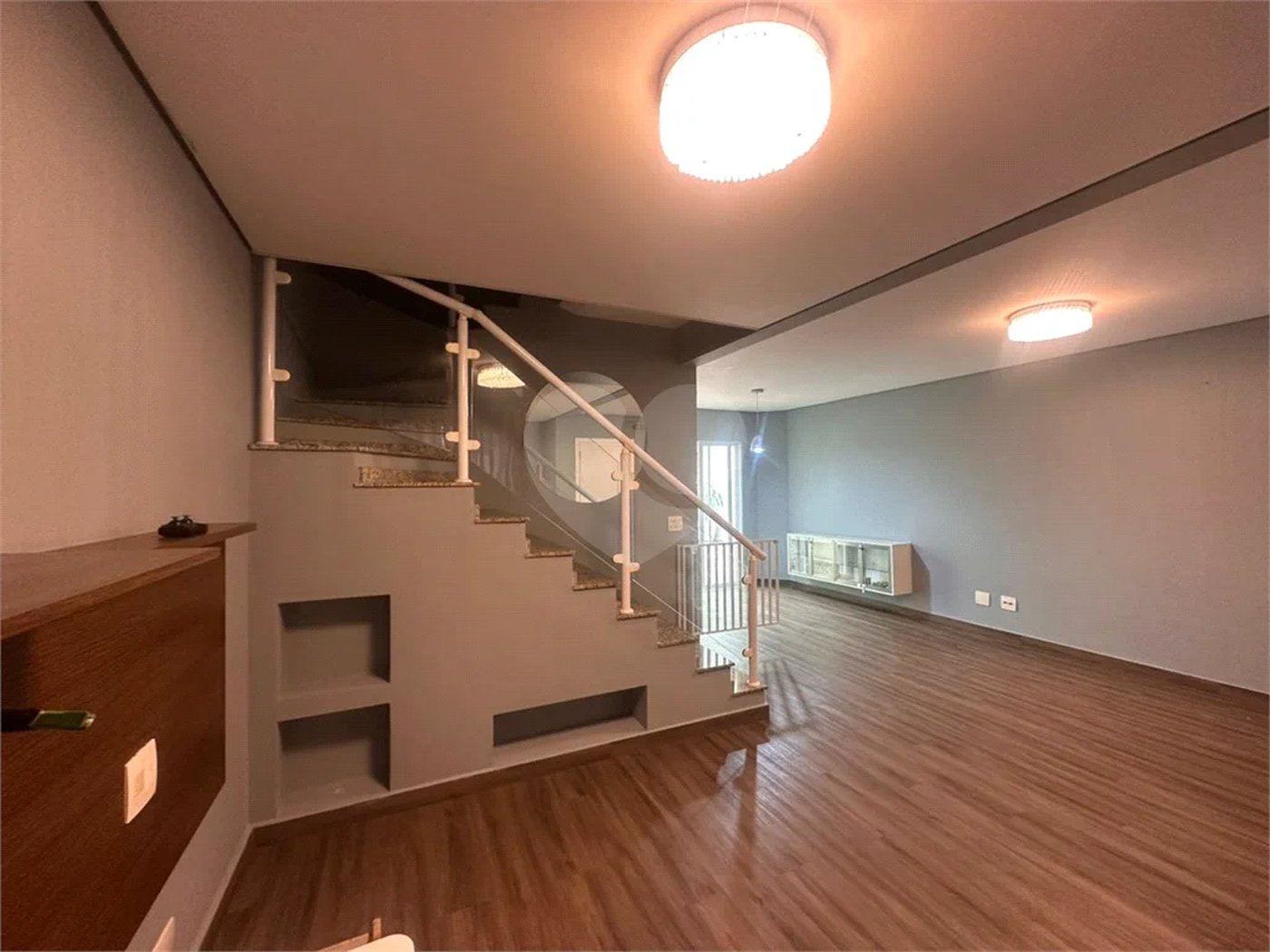 Casa de Condomínio com 3 Quartos e 2 banheiros à Venda, 311 m² por R$ 750.000