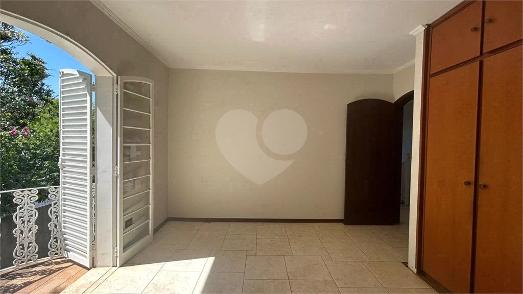 Venda Casa com 4 Dormitórios no Parque Santa Cecília