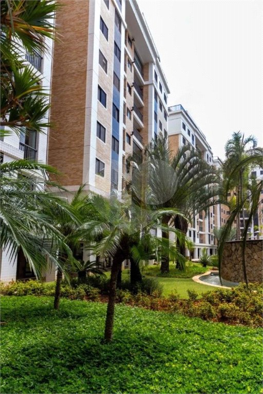 Apartamento à venda com 3 quartos, sendo 1 suíte,  em Cidade São Francisco, São Paulo, SP