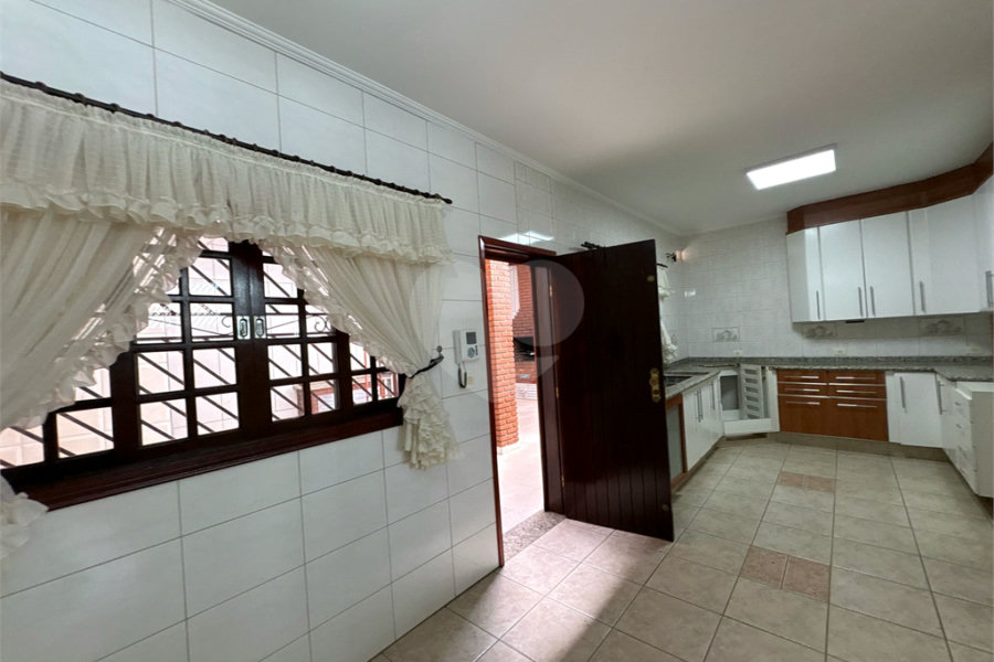 Sobrado à venda ou para alugar com 3 quartos, sendo 1 suíte, em Santana, São Paulo, SP