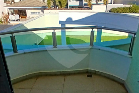 Casa à venda com 3 suítes no condomínio Figueira Garden, Atibaia - SP