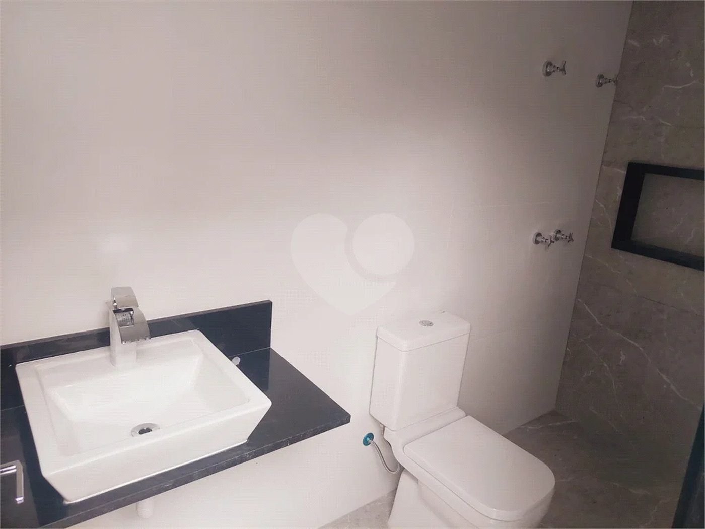 Casa à venda com 3 quartos, sendo 1 suíte, no condomínio São Venancio Granville, Itupeva - SP