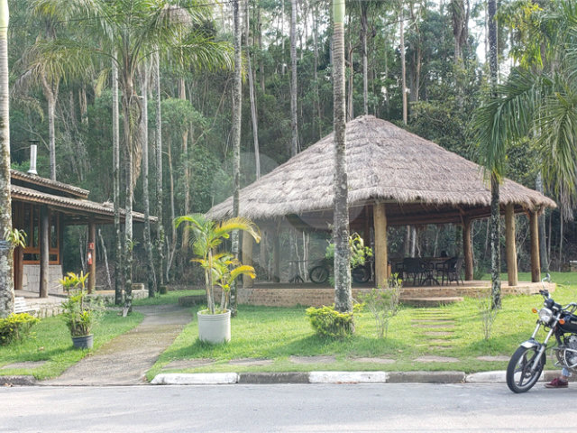 Terreno à venda no condomínio Parque Suiça, Caieiras - SP
