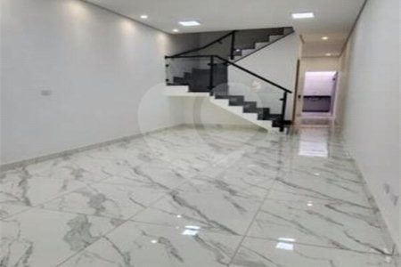 Casa à venda com 1 quarto, sendo 2 suítes, no condomínio Residencial Oliveira, São Paulo - SP