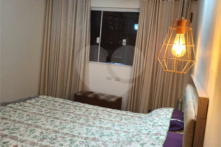 Sobrado à venda com 2 quartos, sendo 1 suíte, em Jardim Meliunas, São Paulo, SP
