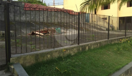 Casa à venda com 4 quartos, sendo 2 suítes,  em Vila Oliveira, Mogi das Cruzes, SP