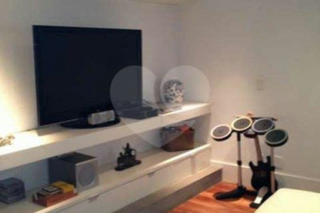 Apartamento à venda com 3 suítes em Jardim Ampliação, São Paulo, SP