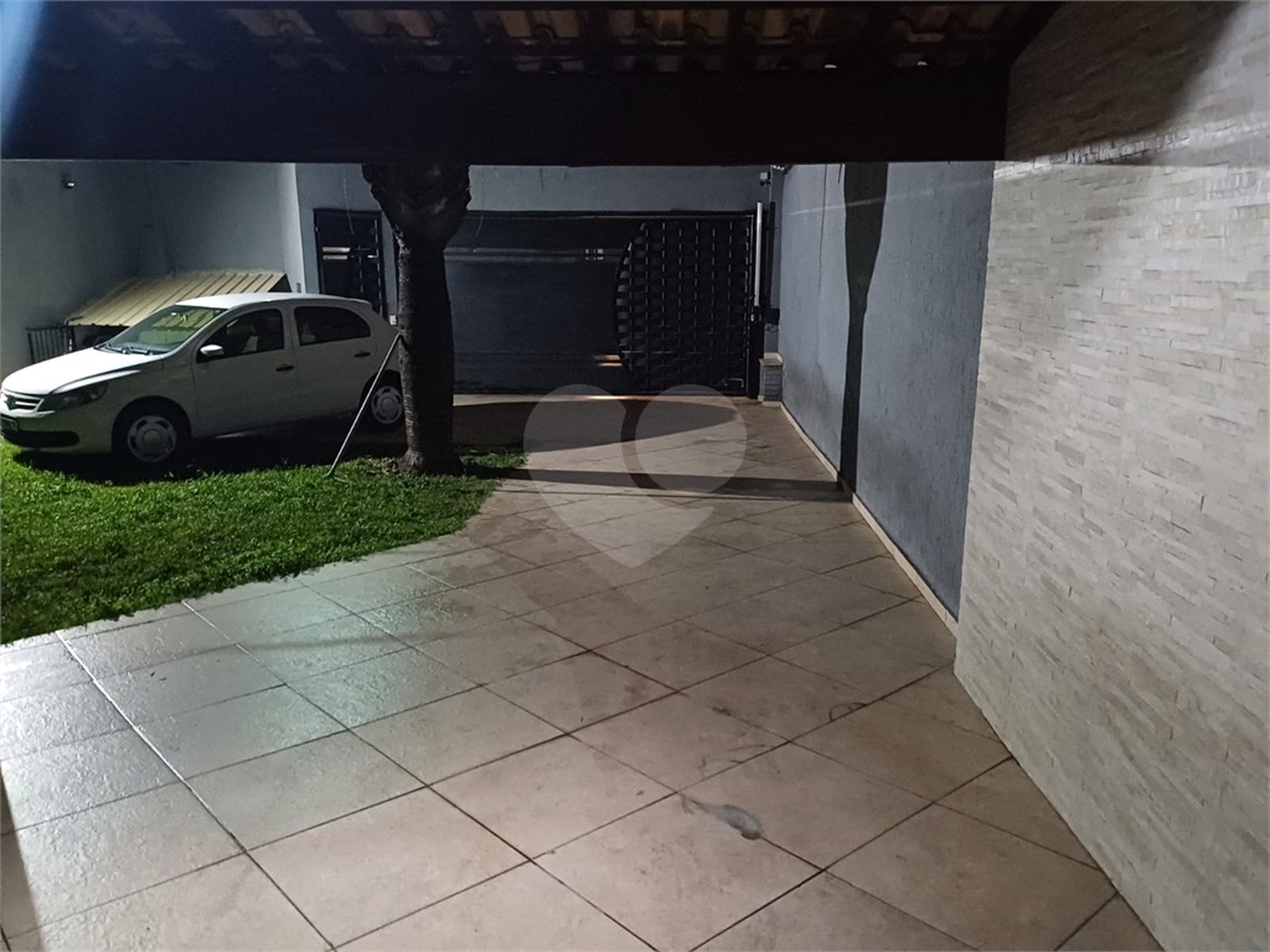 Sobrado à venda com 3 quartos em Calmon Viana, Poá, SP