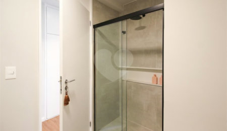 Apartamento à venda com 2 quartos, sendo 1 suíte,  em Vila Olímpia, São Paulo, SP