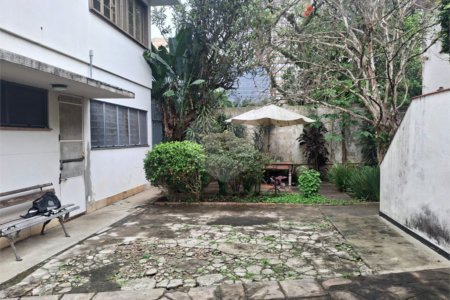 Sobrado à venda com 4 quartos, sendo 2 suítes, em Pinheiros, São Paulo, SP