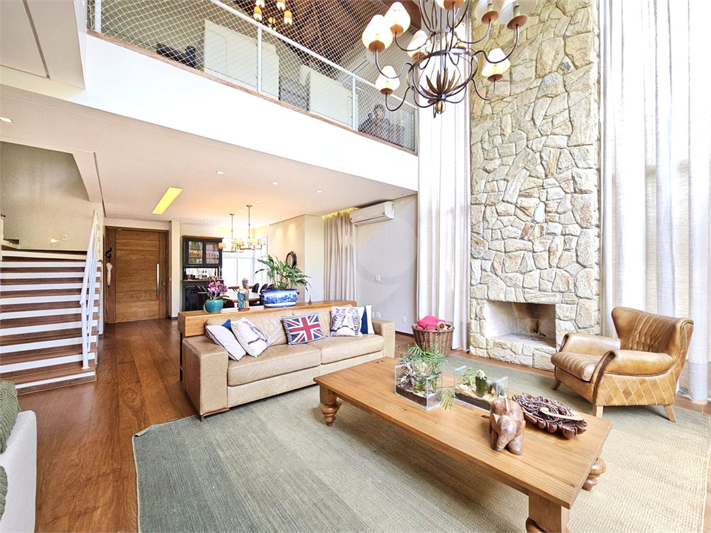 Casa à venda com 4 suítes no condomínio Ville Courchevel, São Paulo - SP