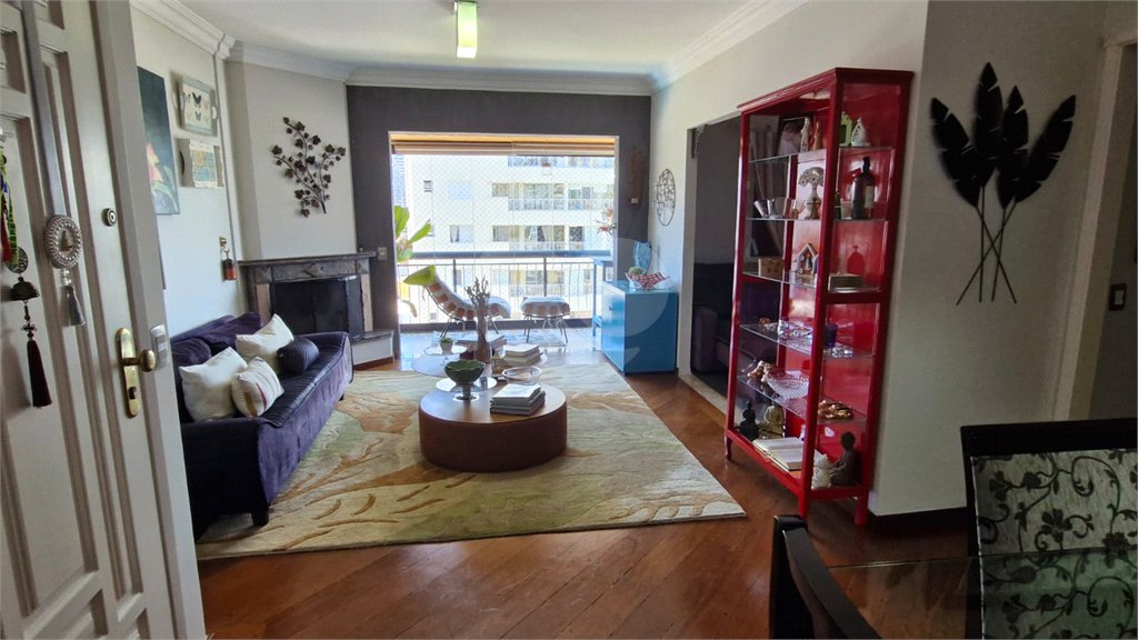 Apartamento à venda com 3 quartos, sendo 2 suítes, em Real Parque, São Paulo, SP