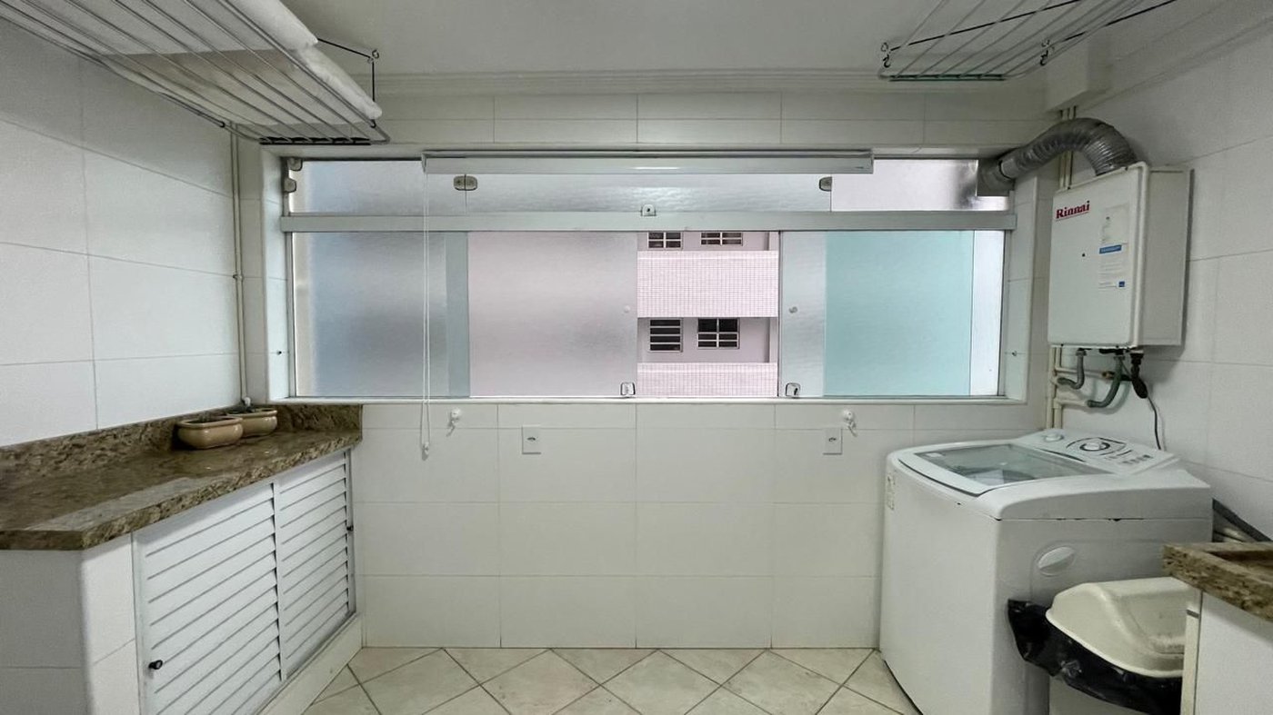Apartamento com 3 dormitórios frente a praia à venda, 161 m² por R$ 2.200.000 - Gonzaga - Santos/SP