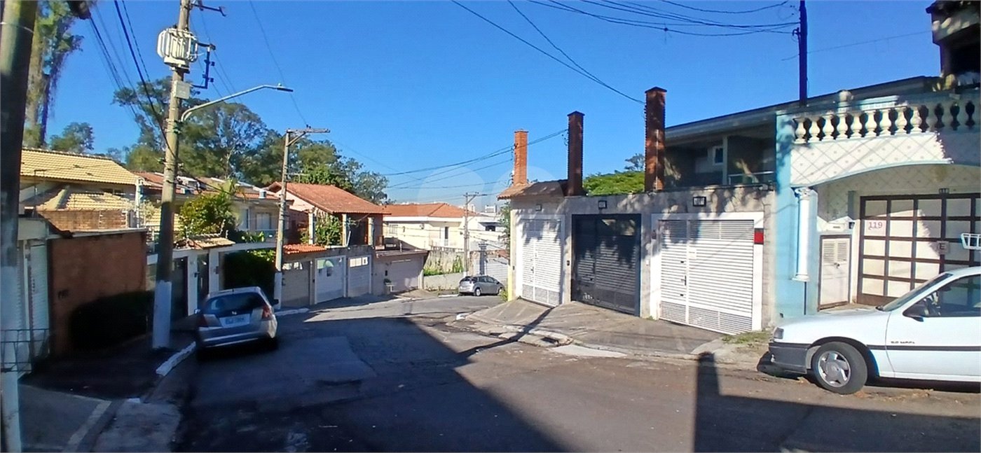Sobrado à venda com 3 suítes em Parque São Domingos, São Paulo, SP