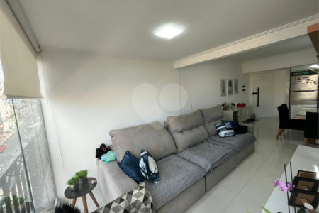 Apartamento à venda com 3 quartos, sendo 1 suíte, em Vila Gustavo, São Paulo, SP