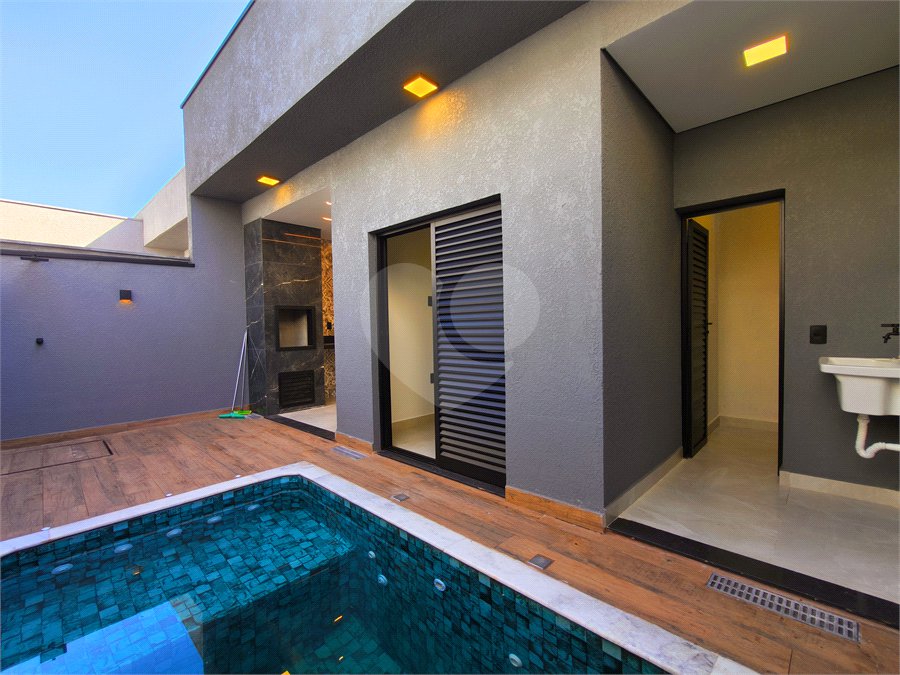 Casa à venda com 3 quartos, sendo 1 suíte, no condomínio Horto Florestal Villagio, Sorocaba - SP