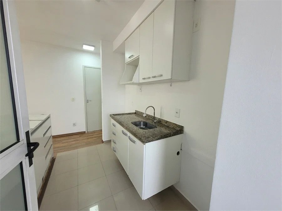 Apartamento à venda com 2 quartos em Vila Anastácio, São Paulo, SP