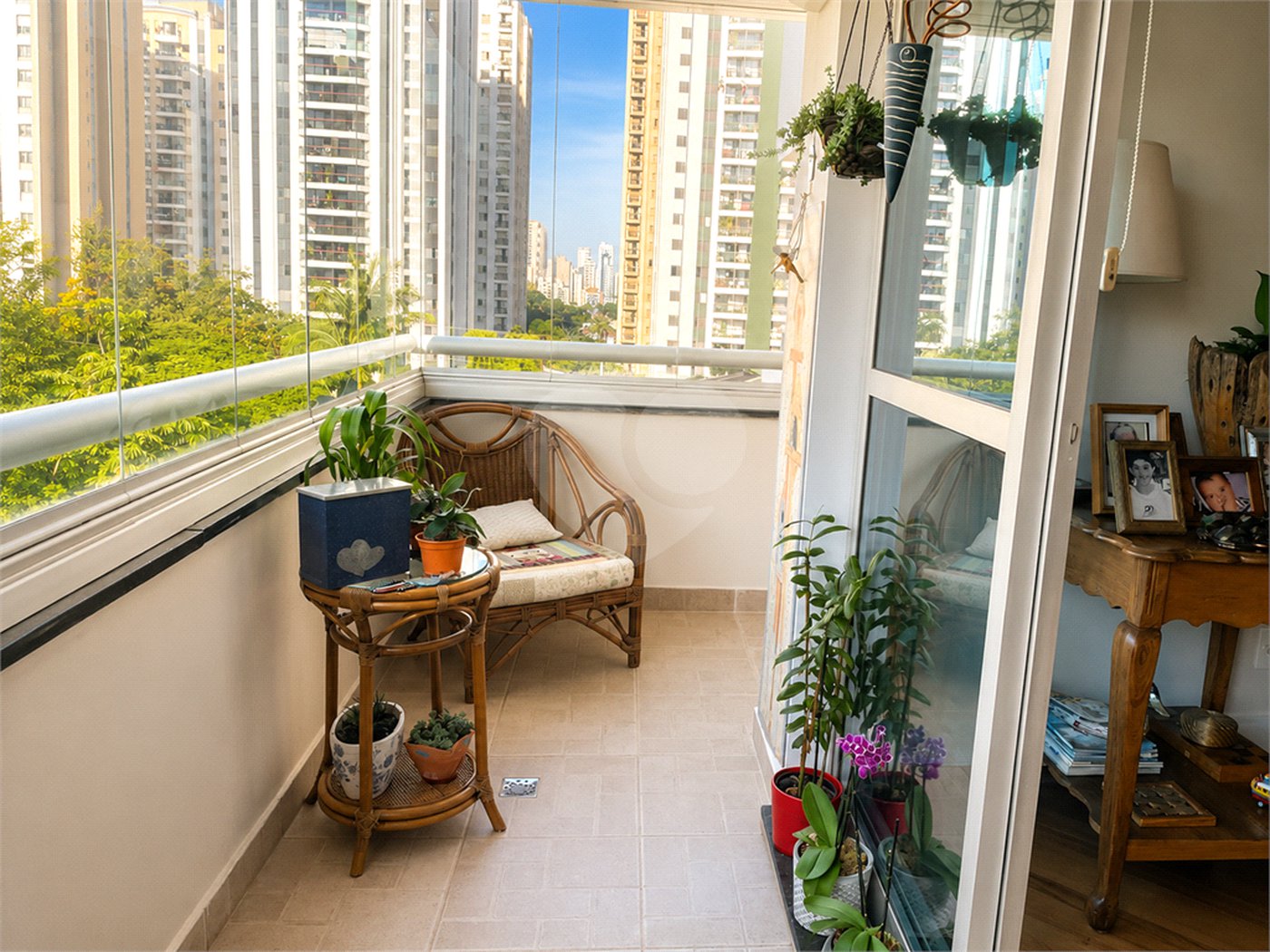 Apartamento à venda com 4 suítes em Vila Uberabinha, São Paulo, SP