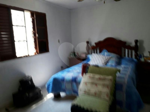 Sobrado à venda com 3 quartos, sendo 1 suíte,  em Tremembé, São Paulo, SP