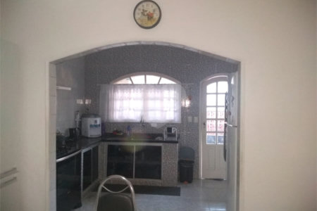 Casa Térrea à venda com 3 suítes em Jardim São Pedro, Mogi das Cruzes, SP