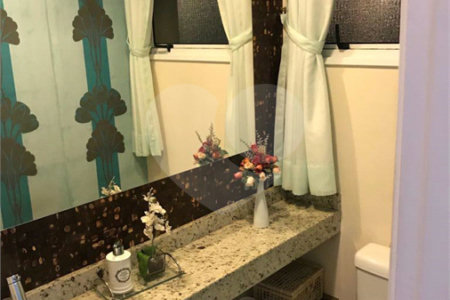 Casa à venda com 4 quartos, sendo 3 suítes,  no condomínio Villa das Flores, Mogi das Cruzes - SP