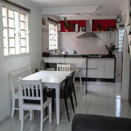 Casa à venda com 2 quartos, sendo 1 suíte, no Centro, Mairinque, SP