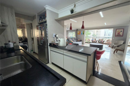Apartamento à venda com 3 quartos, sendo 1 suíte,  em Vila Regente Feijó, São Paulo, SP