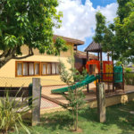 Casa à venda com 4 quartos, sendo 2 suítes, no condomínio Residencial Grape Village, Vinhedo - SP