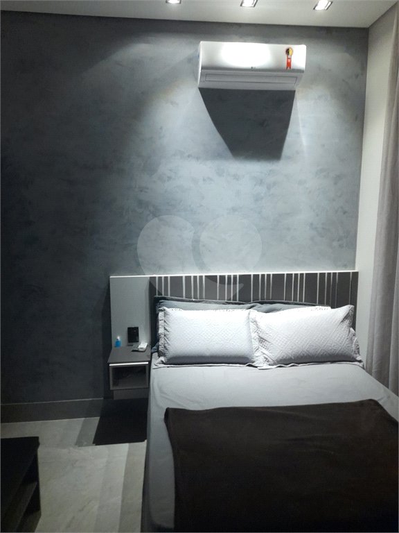Casa à venda com 3 suítes no condomínio Reserva Real, Paulínia - SP