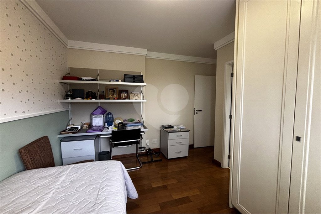 Apartamento para alugar com 3 suítes em Vila Romana, São Paulo, SP