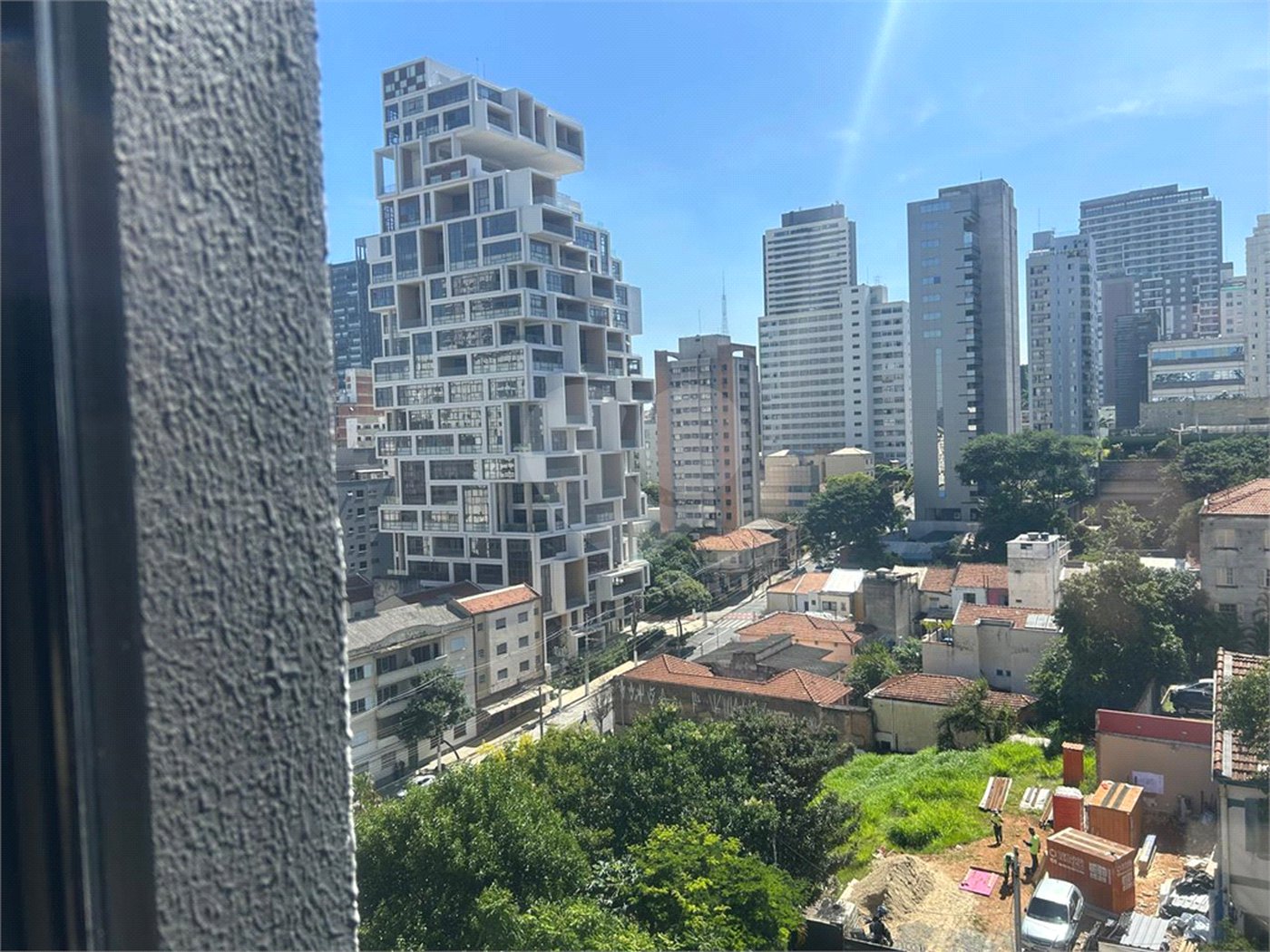 Apartamento para alugar com 3 quartos, sendo 1 suíte,  em Pinheiros, São Paulo, SP