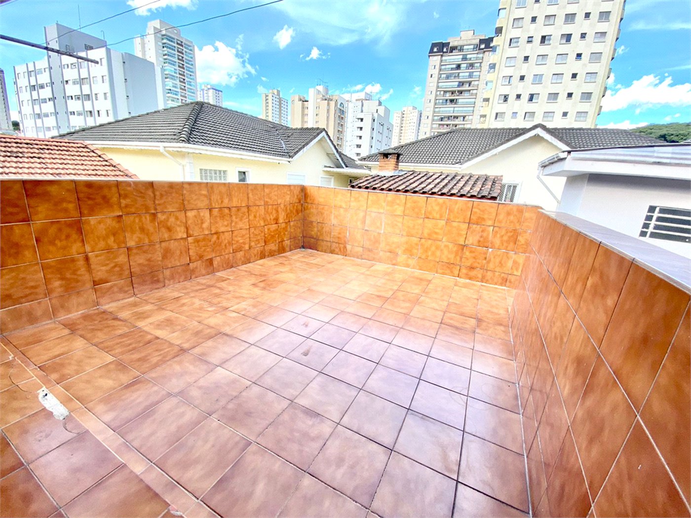 Casa à venda com 6 quartos, sendo 1 suíte, em Vila Mariana, São Paulo, SP