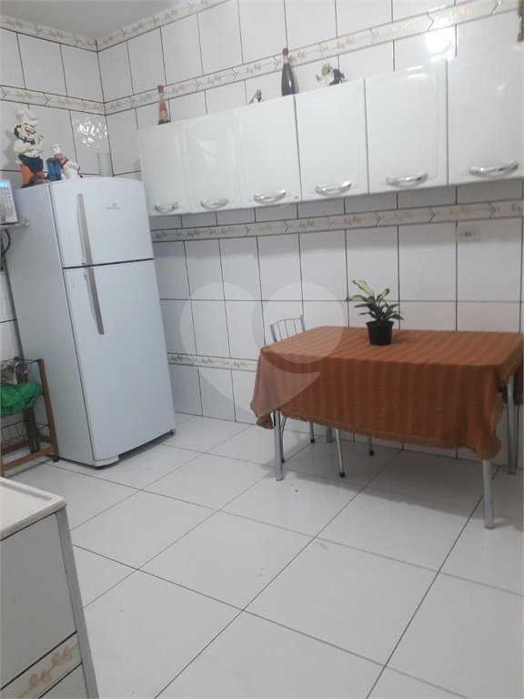 Casa Térrea à venda com 3 quartos em Jardim Nadir, São Paulo, SP