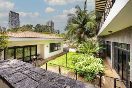Casa Térrea à venda com 4 quartos, sendo 2 suítes, em Brooklin Velho, São Paulo, SP