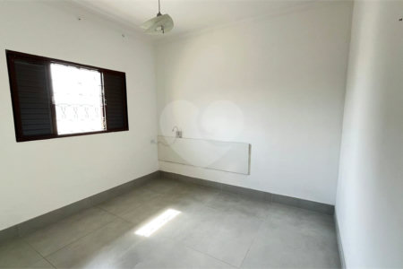 Sobrado à venda com 4 quartos, sendo 1 suíte, em Jardim Ana Maria, Sorocaba, SP