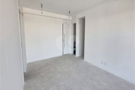 Apartamento à venda com 3 suítes em Moema, São Paulo, SP