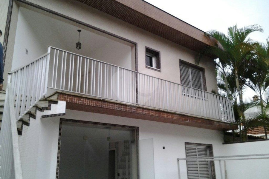 Sobrado à venda com 4 quartos, sendo 1 suíte, em Palmas do Tremembé, São Paulo, SP