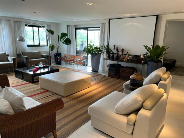 Apartamento à venda com 4 suítes em Jardim Marajoara, São Paulo, SP
