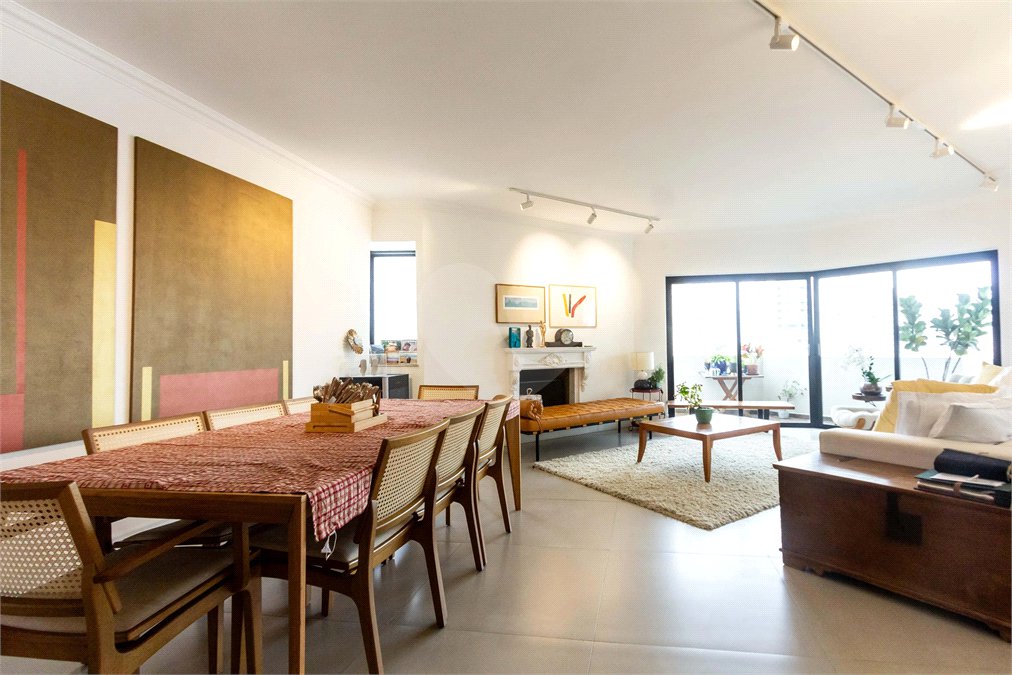 Apartamento à venda com 4 suítes em Vila Nova Conceição, São Paulo, SP