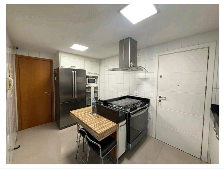 Apartamento à venda com 3 quartos, sendo 2 suítes, em Brooklin Paulista, São Paulo, SP