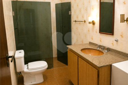 Casa à venda com 4 quartos, sendo 2 suítes,  em Jardim Bela Vista, Santo André, SP