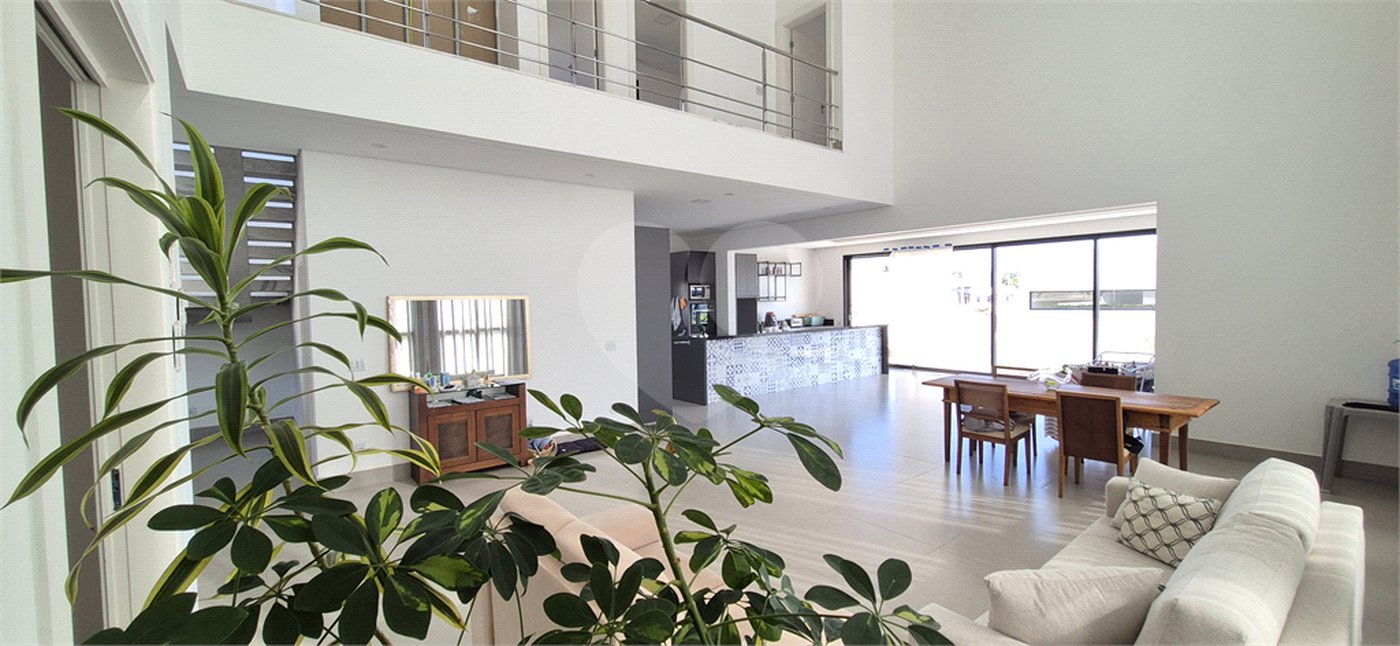 Casa à venda com 3 suítes no condomínio Residencialsaint Paul, Itu - SP