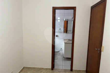 Sobrado à venda ou para alugar com 3 suítes em Vila Sônia, São Paulo, SP
