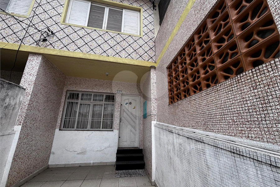 Sobrado à venda com 3 quartos em Vila Dom Pedro Ii, São Paulo, SP
