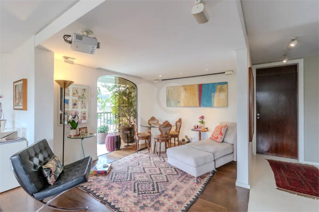 Apartamento à venda com 3 suítes em Vila Morumbi, São Paulo, SP