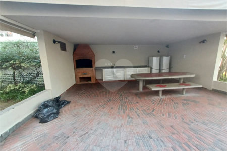 Apartamento à venda com 3 quartos, sendo 1 suíte, em Jardim das Acácias, São Paulo, SP