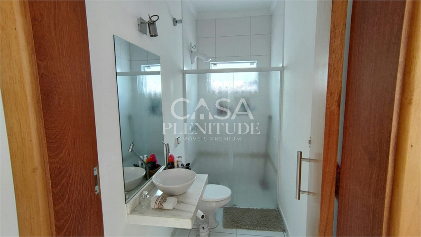 Casa em condomínio à venda com 3 quartos, sendo 1 suíte, em Iporanga, Sorocaba, SP