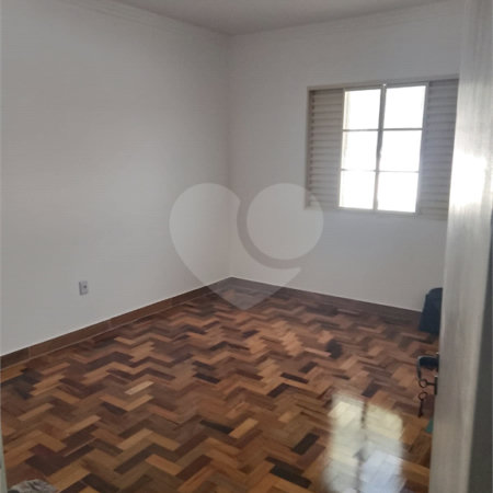 Casa à venda com 4 quartos, sendo 1 suíte, em Bosque dos Eucaliptos, São José dos Campos, SP
