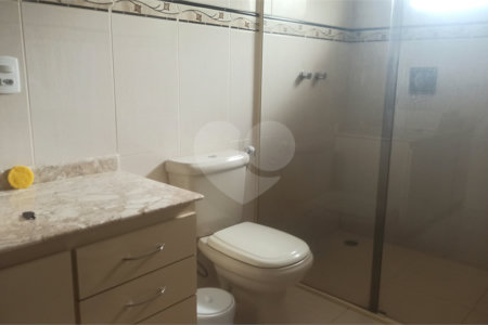 Casa à venda com 3 quartos, sendo 1 suíte, no condomínio Serra da Estrela, Atibaia - SP