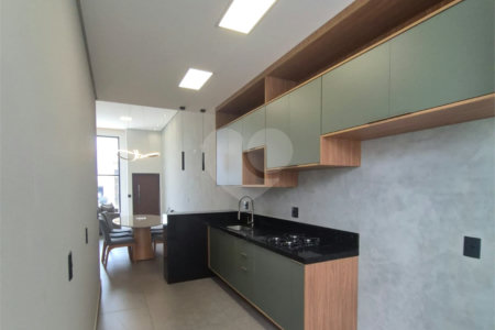 Casa à venda com 3 quartos, sendo 1 suíte, no condomínio Horto Florestal Villagio, Sorocaba - SP